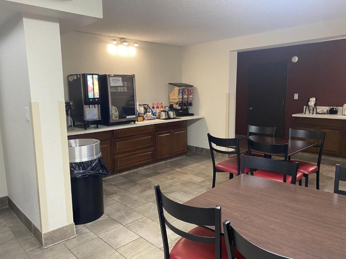 Red Roof Inn Roanoke Rapids Extérieur photo